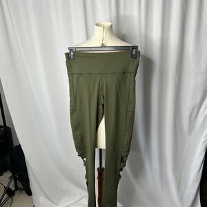 Victoria’s Secret Sport Knockout Leggings – Olive Green – Size M Long